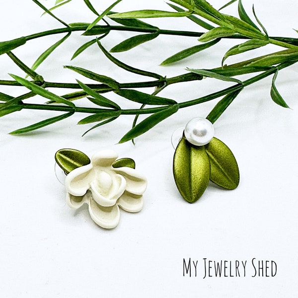 Asymmetric White Flower Stud Earrings, Gardenia Flower Earrings, Dainty Botanical Summer Earrings, Wedding Jewelry, Flower Gift for Mom