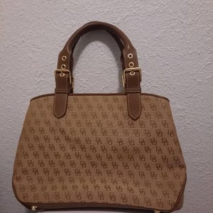 2000s Vintage Dooney & Bourke Shoulder bag Purse