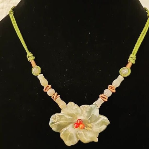 1980s Chinese Jade Necklace