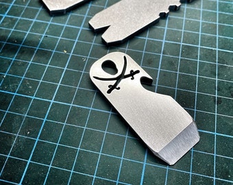 The Smuggler - koevoet multitool: staal, koper of messing - van Picaroon Tools