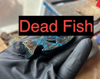The Dead Fish - Edc Pocket Multitool Flesopener Koevoet HEX Pirate (staal, koper of messing)
