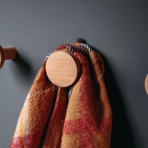 4 wall hooks made of wood, oak, round, circle, coat rack, hooks, coat hooks, coat hooks, gift idea, dots, children's coat rack, towel holder