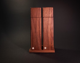 Walnut spice mill, pepper mill and salt mill made of American walnut, ceramic grinder, salt and pepper shakers