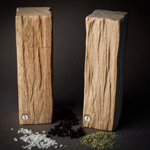 peppermill and saltmill made of oak wood, spice mill, salt pepper grinder, reclaimed wood - rustic - heavily brushed