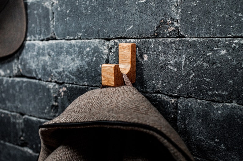 Wandhaken Eiche / Klebehaken / Wandhaken rund ohne bohren / für Handtücher / Kleiderhaken / Haken für Tasche, Mantel oder Jacke Bild 2