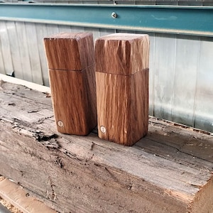 Small spice mill in oak / salt and pepper mill / reclaimed wood - rustic character - heavily brushed, salt shaker pepper shaker