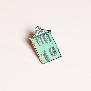 Charleston House Enamel Pin - Gold Plated Hard Enamel Pin, Gift, South Carolina, Birthday Gift