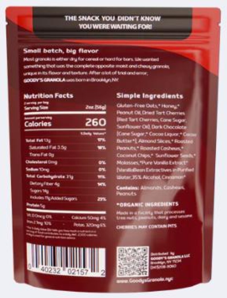K&ouml;nnte beinhalten: Nahaufnahme eines Granola-Beutels in Rot und Braun mit dem Text "THE SNACK YOU DIDN'T KNOW YOU WERE WAITING FOR!". Der Beutel enth&auml;lt N&auml;hrwertangaben und eine Zutatenliste.