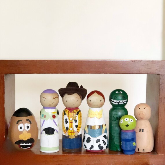 dolls in toy story