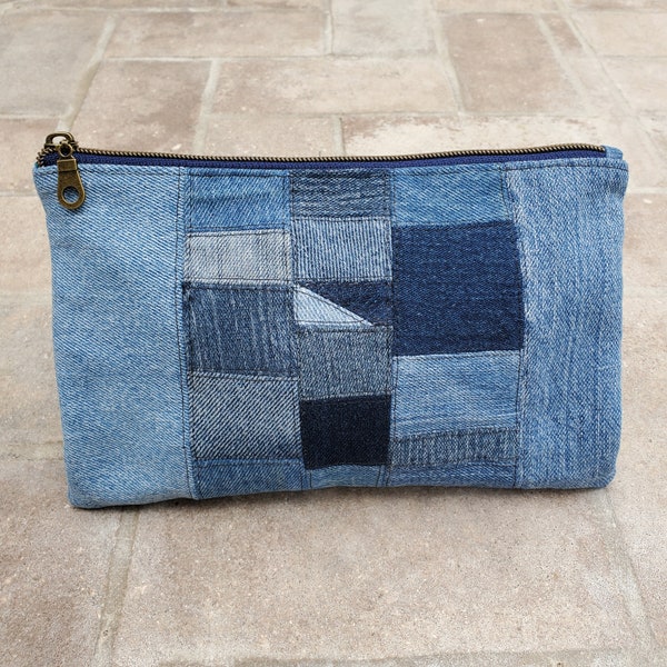 Organizer Pouch, Multifunction Denim Pouch, Upcycled Denim Pouch, Medium Recycled Patchwork Jeans Zippered Flat Pouch, Casual Bag