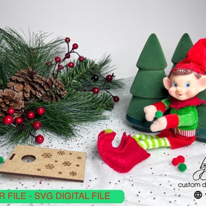 DIGITAL Elf Prop Elf Cornhole Game Christmas Xmas Holiday SVG Laser Design Glowforge Wood Accessories Kit Bundle Two Elves