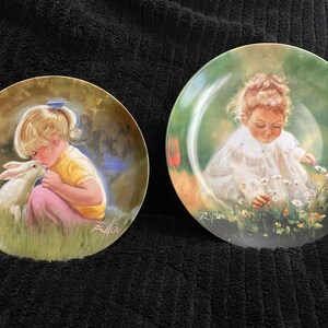 Little Girl Pair of Zolan&#39;s Children&#39;s Plates