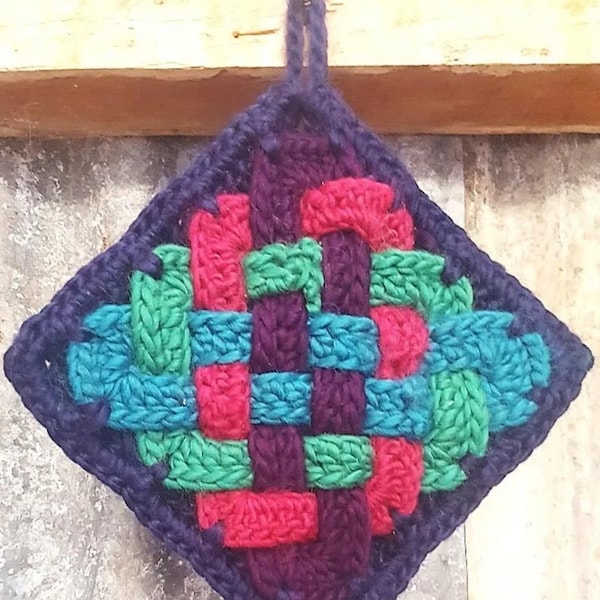 Celtic Knot Pot Holder Crochet Pattern
