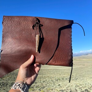 El embrague de cuero Wapiti, bolso occidental, bolso hecho a mano, marrón, palanca de asta de alce, boholeathercraft