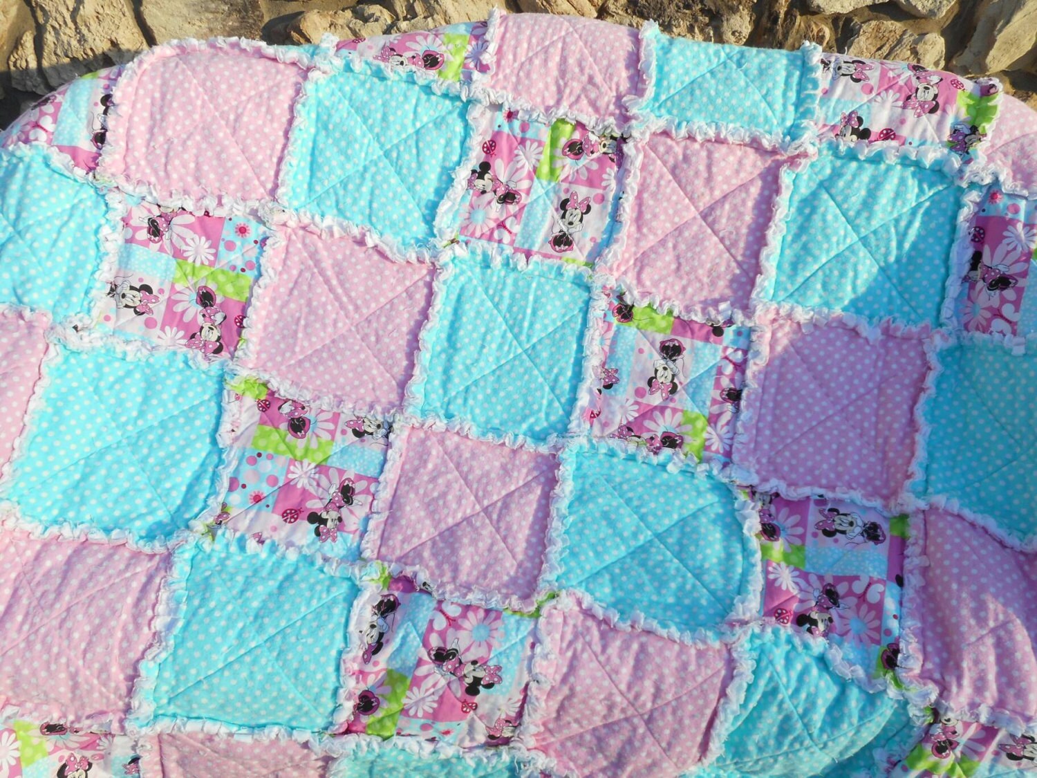 Minnie Mouse Throw Blanket/ Disney Character Throw Quilt ...