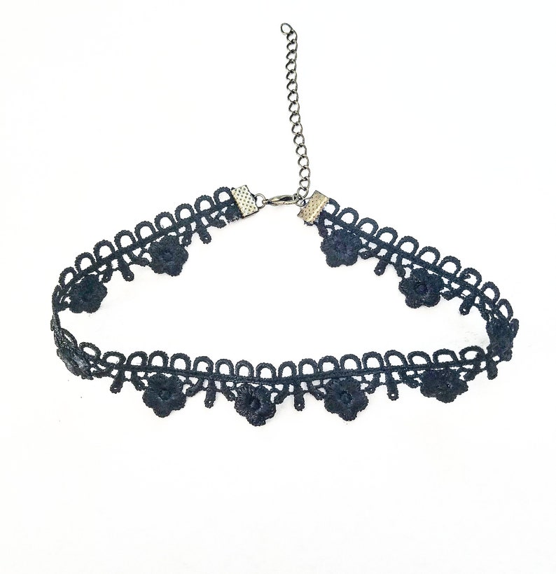 HENJOY black flower lace pattern choker