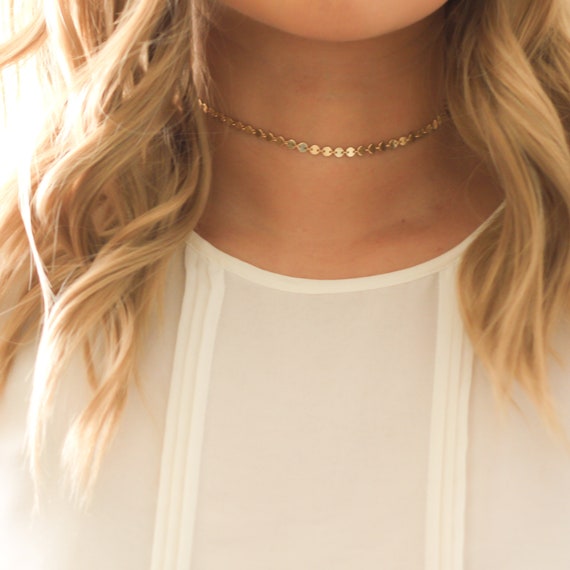 Gold chokers for girls best sale