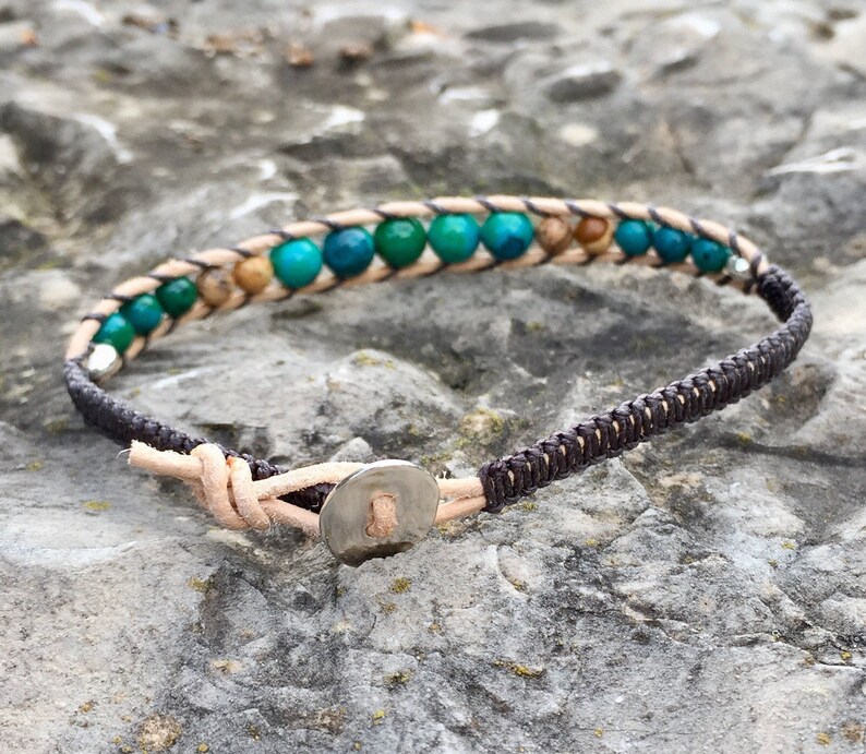 bouton et perles ovales en argent 925 bijou cr\u00e9ateur Bracelet homme MIA PROVENCE en cuir naturel perles rondes chrysocolle et jaspe