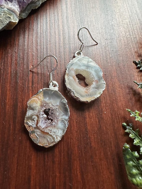 Sliced Agate Earrings / Silver / Tan