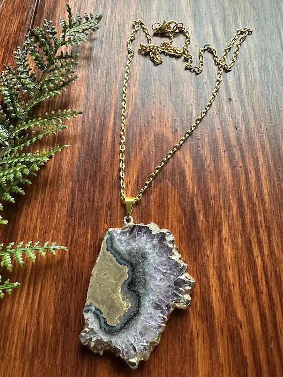 Sliced Amethyst Stalactite Necklace Gold