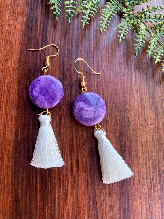 Purple Dyed Crackle Agate / White Tassel Earrings