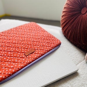 Daisy Print Padded Laptop Sleeve: Cotton Laptop Cover