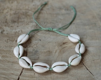 Natural Cowrie Shell Bracelet: Adjustable Ibiza Style