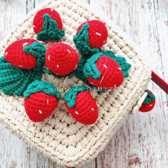 Strawberry Basket Bag: Crochet pattern | Ribblr