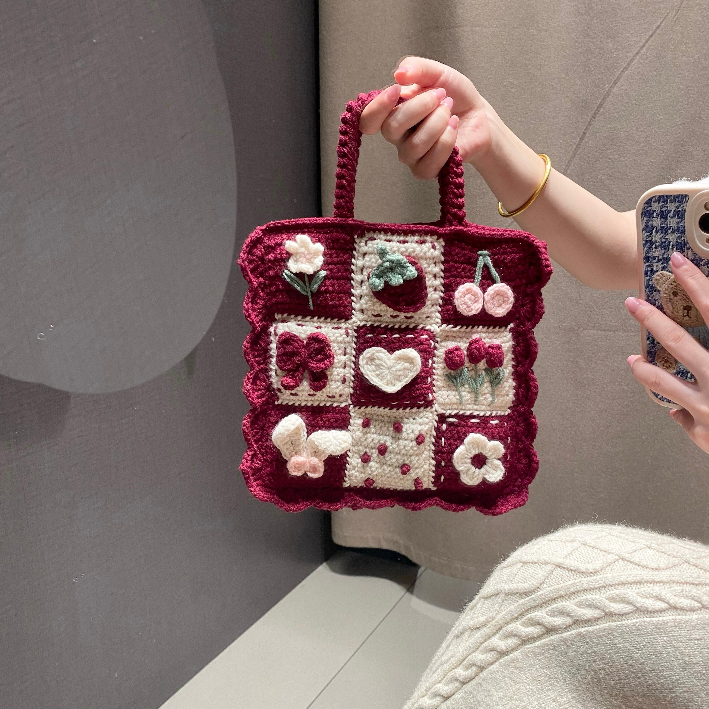 Easy Crochet Bag Free Pattern and Chart | Crochet Tote bag - Zouzou Crochet