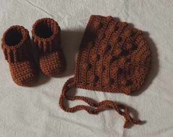 Booties And Popcorn Bonnet Set, 100% Merino Wool, Crochet Warm Pram Shoes And Hat, Baby Shower Gift Ideas, For Girl Or Boy, Made To Order