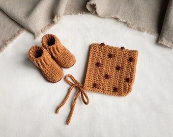 Newborn Booties And Popcorn Pixie Bonnet Set, Mustard, 100% Merino Wool, Crochet Warm Pram Shoes And Hat, Baby Shower Gift, Ready To Ship