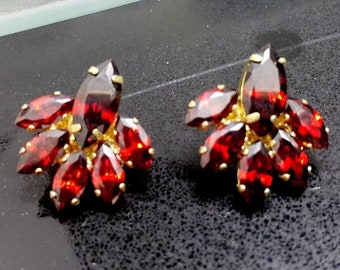 Swarovski Earrings, Bridal Studs, Garnet Earrings, Bridesmaids Earrings, Wedding Posts, January Earrings, Gold Filled Studs