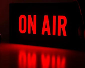 On Air light box, On Air Sign, Recording sign, Podcasting sign, On Air wooden Lightbox with plexiglas slide, custom lightbox, Led lightbox