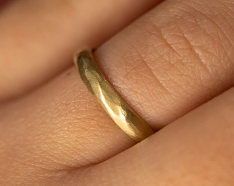 Hammered 18k Gold Wedding Band, Faceted Fine Jewelery Ring