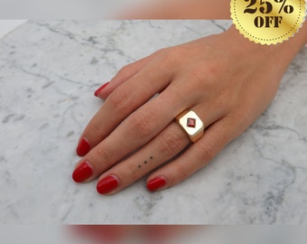 14k Gold Signet Ring || Unisex Garnet Signet Ring || Fine Jewelry