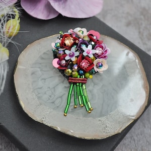 Hand embroidery flower bouquet brooch pin, fake flower bouquet