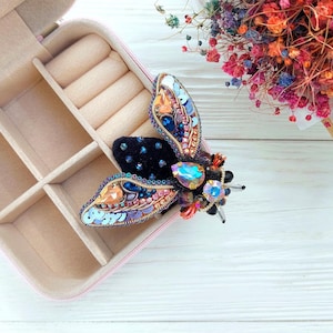 Fly pin Cicada brooch pin Beaded hand embroidery Beetle brooch pin Art glass brooch Insect brooch Statement jewelry Bug brooch pin