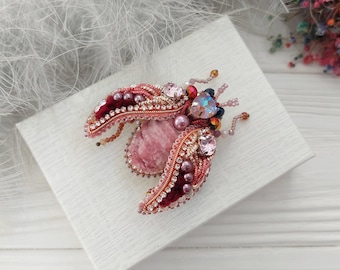 Beaded Luxary Cicada brooch: Insect jewelry, Beetle embroidery pin