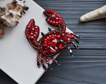 Crab Pin Crab Brooch Badge Beaded brooch Cancer brooch Embroidered brooch Animal brooch Cancer zodiac Sea creature brooch Sealife Pin Badge