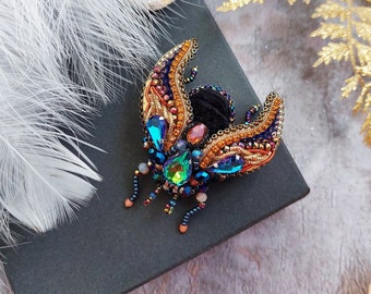 Bug hand embroidered brooch pin * Beetle beaded pin