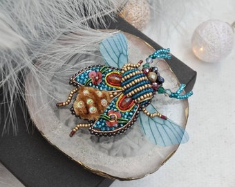 Bug brooch, Lapel Bee pin, Insect with wings, Handmade fairycore jewelry
