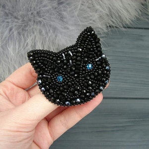 Black Cat Club Pin Badge Seed Beaded brooch Kitty brooch pin Animal brooch Cat lovers gift Cat face Cat collector Witch Occult Gothic image 1