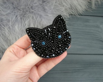 Black Cat Club Pin Badge Seed Beaded brooch Kitty brooch pin Animal brooch Cat lovers gift Cat face Cat collector Witch Occult Gothic