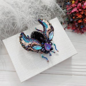 Beaded Cicada brooch pin Beetle brooch pin Fly brooch pin Embroidered brooch Insect brooch Statement jewelry Unique jewelry Bug brooch pin