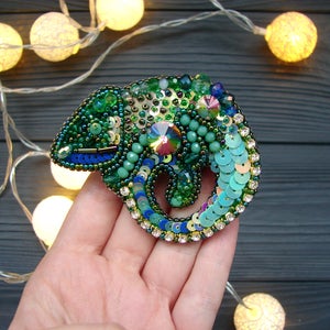 Chameleon Brooch Beaded Chameleon brooch Chameleon Jewelry Embroidery Pins Chameleon Pin Spirit Animals Chameleon accessories Reptiles