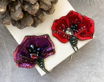 Poppy blossom Beaded poppy red brooch pin Poppy flower Embroidered brooch Flower Botanical Floral Jewelry Flower brooch pin Poppy jewellery