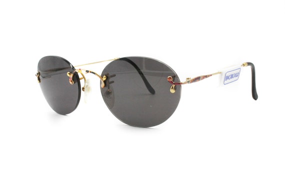 egg shaped sunglasses
