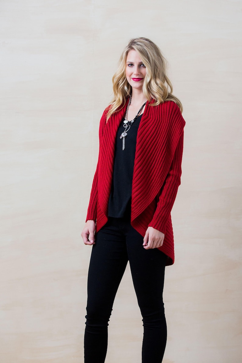 Half moon / alpaca wool sweater Red