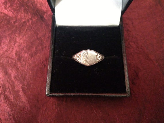 Silver Ring / Hallmark silver ring