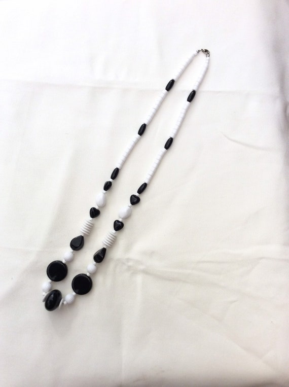 Black and white vintage necklace/ Long vintage ne… - image 3